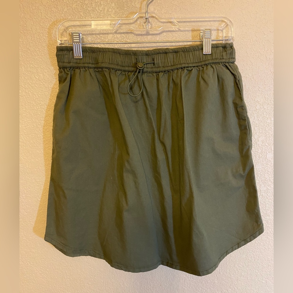 NWT Sundry by Evereve Woven Sunday Skirt, Army, Size 2 (M 8-10)